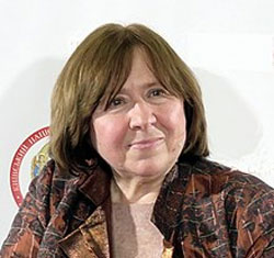 SVETLANA ALEKSIÉVICH